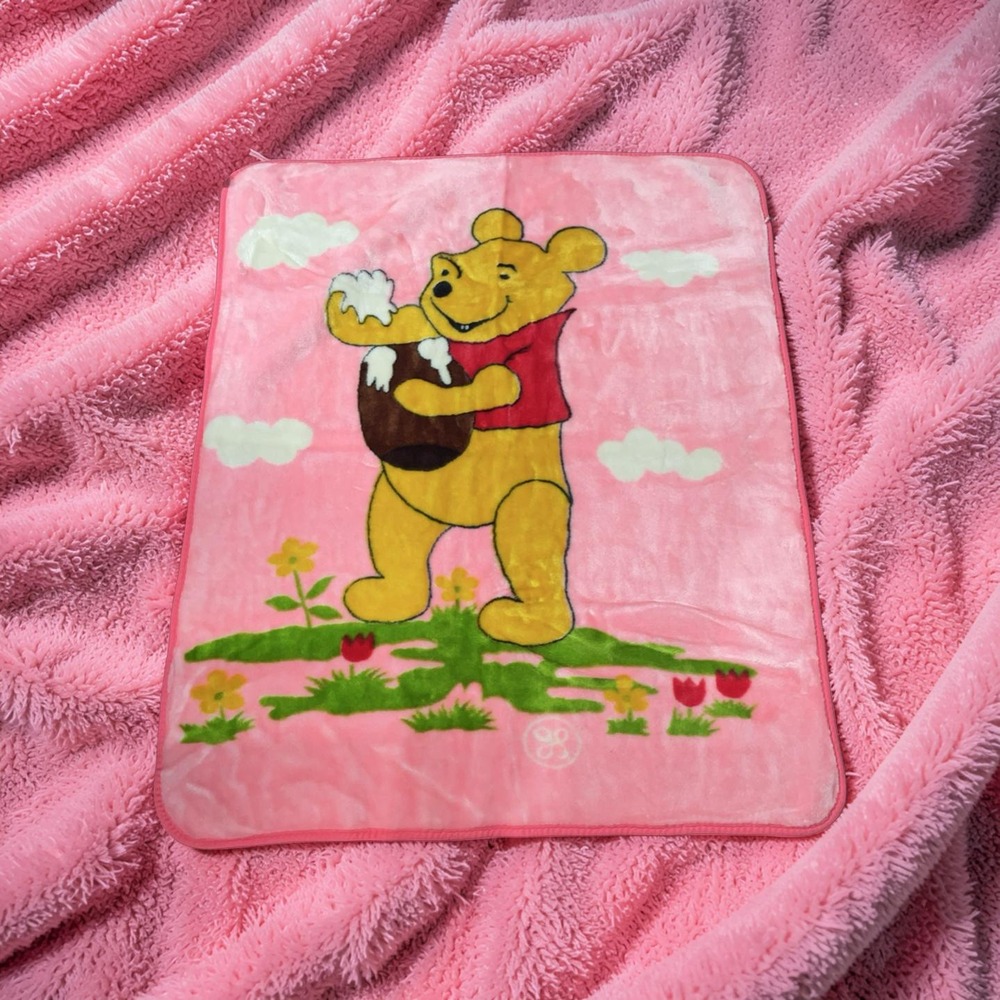 Disney Winnie the Pooh Pink Plush Fleece Throw Blanket Honey Pot Vintage Style